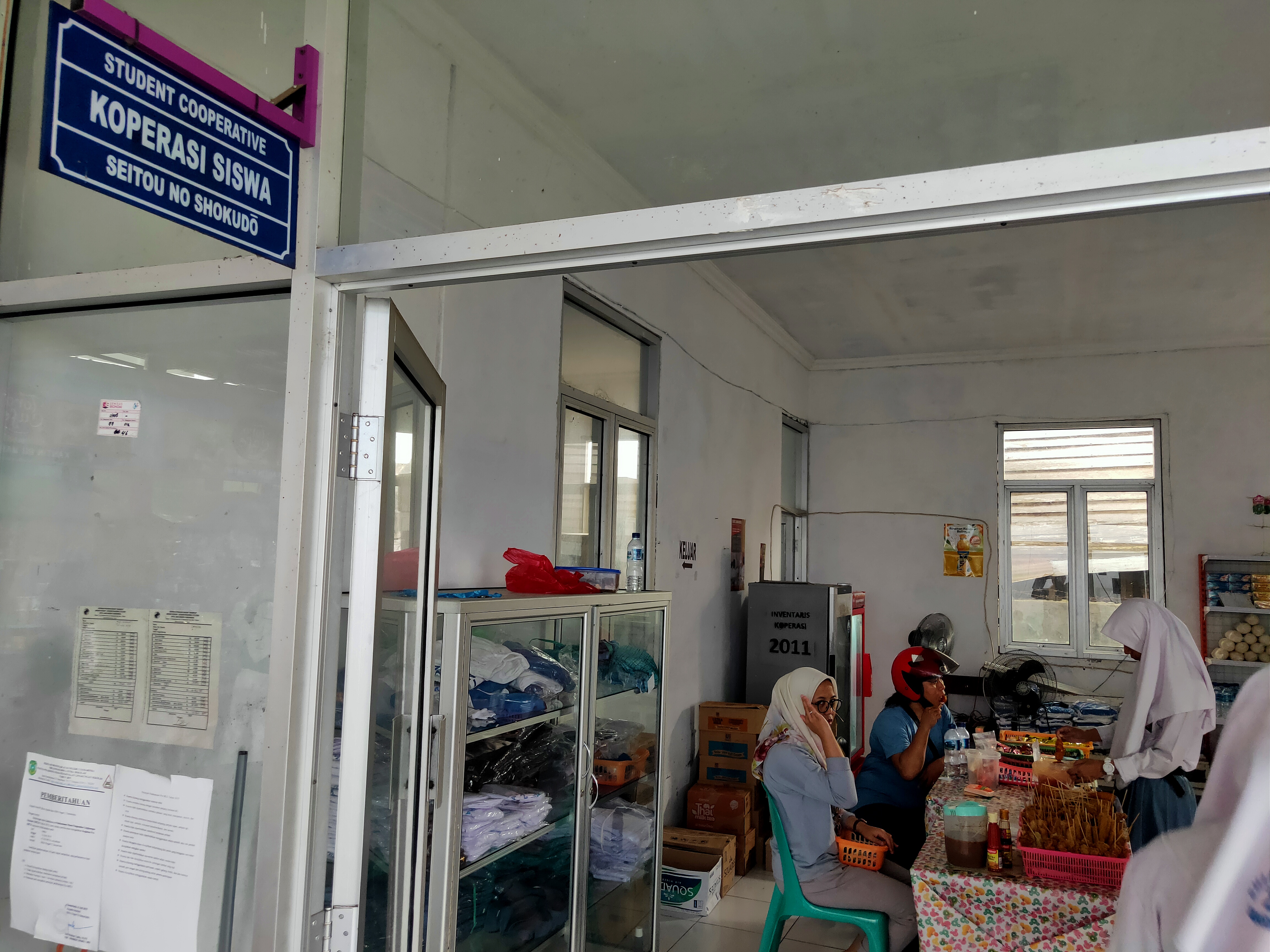 Koperasi & Kantin Sekolah