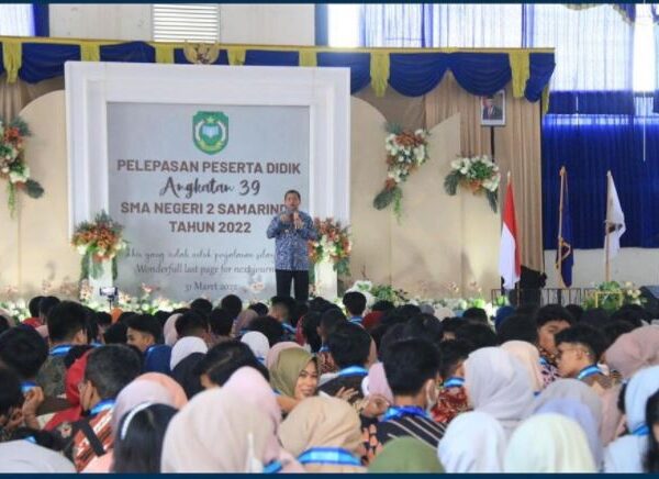 Hadiri Pelepasan Peserta Didik Angkatan 39. Wagub : Bangga Menjadi Alumni SMADA