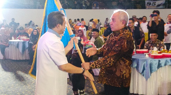 Isran Noor Minta Ika Smada Ikut Ambil Peran Pembangunan IKN Isran Noor Minta Ika Smada Ikut Ambil Peran Pembangunan IKN