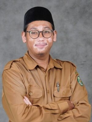 Agus Budiono, S.Ag.